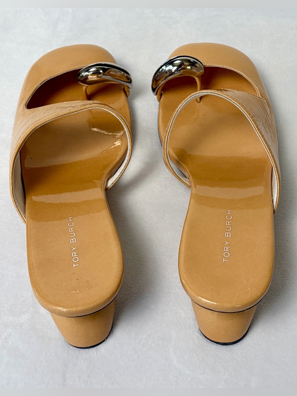 Tory Burch Pierced Mule Wedge, tan patent leather, silver, new in box, 6.5 - Picture 10 of 16